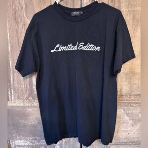 Men’s medium Tshirt street style limit edition black oversized S/M embroidered